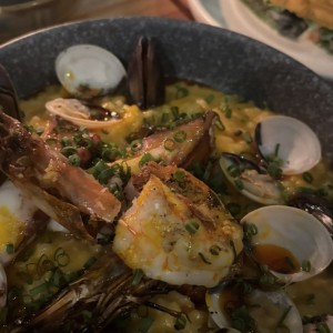 NUESTROS FAVORITOS - CAZUELA DE MARISCOS