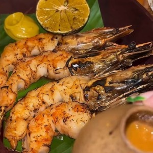 PLATOS FUERTES - LANGOSTINO EMPOLLERADO