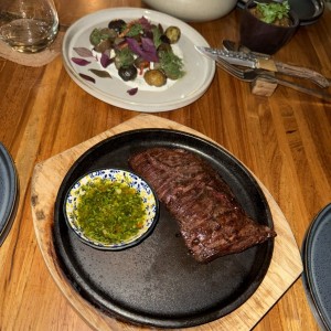 PLATOS FUERTES - ENTRAÑA Y RECAO