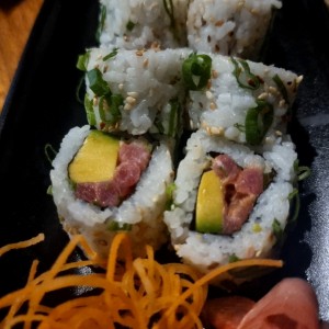 Spicy tuna roll