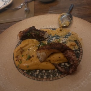 ENTRADAS - Pulpo Serrano