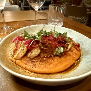 Langostinos con Tamal de Olla