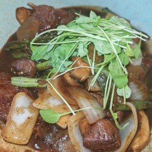 Lomo de res frito al wok