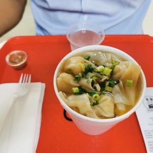 Sopa de wanton