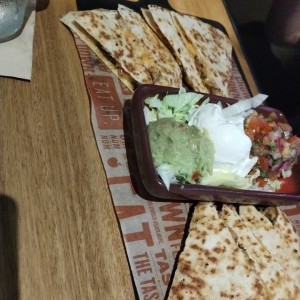 Entradas - Mucho Quesadilla