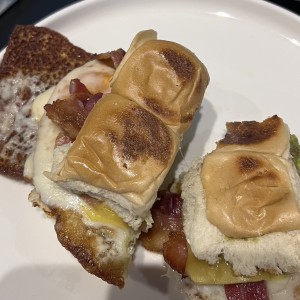 BREAKFAST SANDWICHES - BREAKFAST SANDWICH