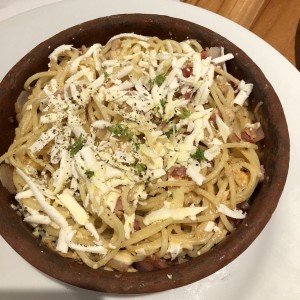 Pastas con pollo y tocino
