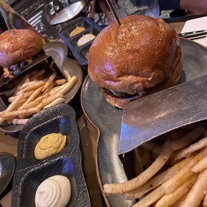Entre Panes - Hamburguesa Americana