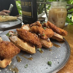 Chicken & waffles