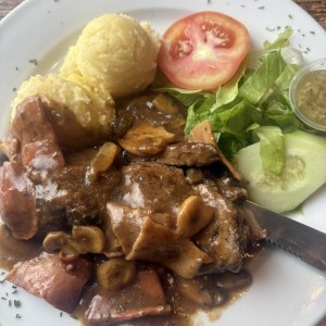 Medallones de filete relleno