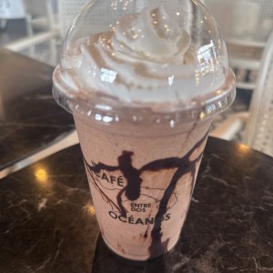 Frappe de chocolate con almendras