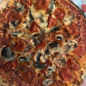 Hongos Frescos con Peperoni/ Jamón