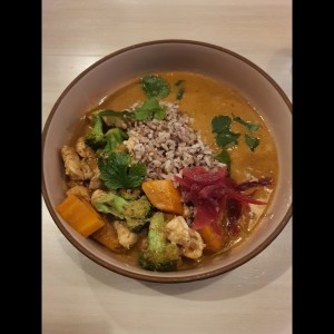 Platos Fuertes - Curry Rojo