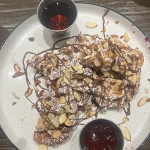 Breakfast - BELGIAN WAFFLE