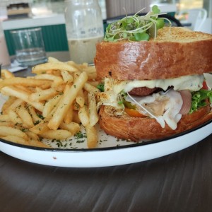 Brunch - CHICKEN BRIOCHE