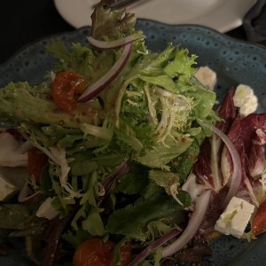 Ensalda de pera con queso feta