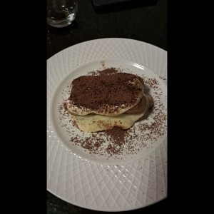 Tiramisu de chocolate con almendra