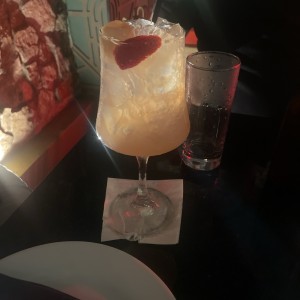 Sangria rosasa 