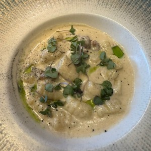 Gnocchi ai cacio pepe e salsiccia