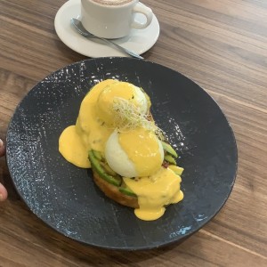 Breakfast - Benedict Avo Toast