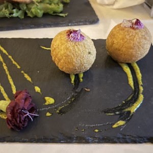 Croquetas de pixbae rellenas con queso 