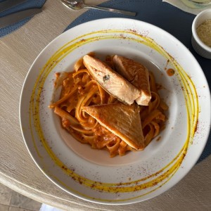 Pasta Toscana con Salmon