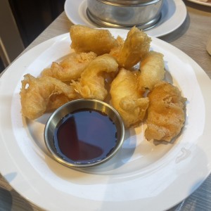 HUNGRY? - Camarones Apanados