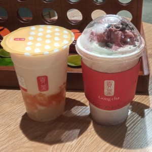 Double peach milk tea + Red velvet smoothie
