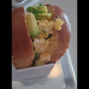 SCRAMBLED EGG AVOCADO & CHEESE