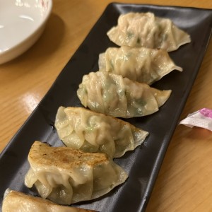 ENTRADAS - GYOZA (handmade)