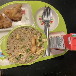 Combo kids pollo y arroz frito