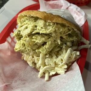 Reina Pepiada con queso blanco
