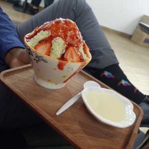 Greentea strawberry Bingsu