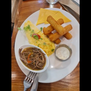 Desayuno - Desayuno Tipico