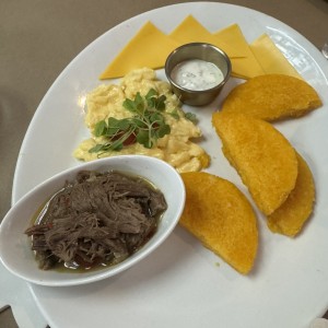 Desayuno - Desayuno Tipico