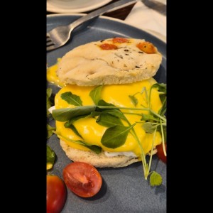 Desayuno - Huevos Benedictos