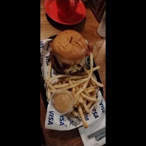 Hamburguesa la malcriada 