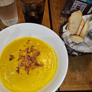 Crema de zapallo con tocino