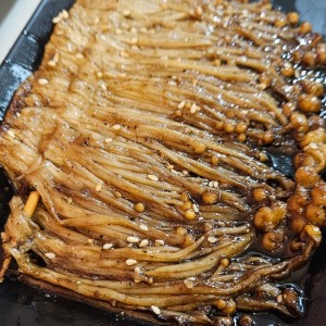 Barbacoa - Hongos Enoki