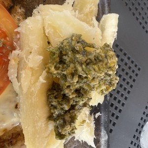 Acompañamientos - Yuca al Mojo