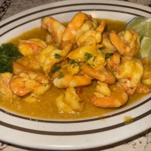 Camarones al ajillo o apanados