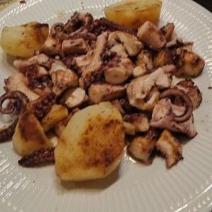 Pulpo la Gallega o ajillo 1ord