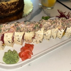 SUSHI - SPICY TUNA Roll
