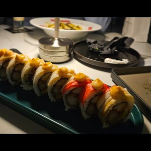 SUSHI - TEMPURA ROLL