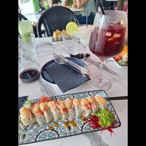 SUSHI - TEMPURA ROLL