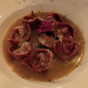Capeletis rellenos con carne