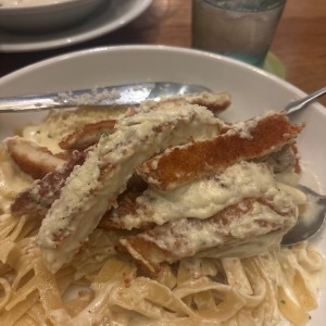 Amazing Alfredos - Chicken Alfredo