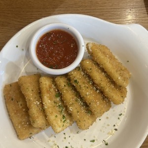 Appetizers - Fried Mozzarella