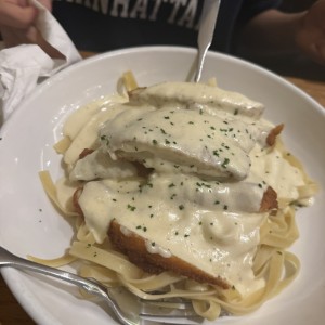 Amazing Alfredos - Fettuccine Alfredo