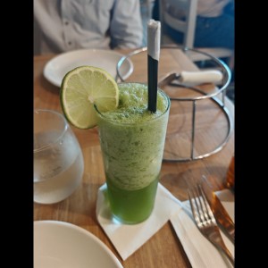 Limonada con hierbabuena 